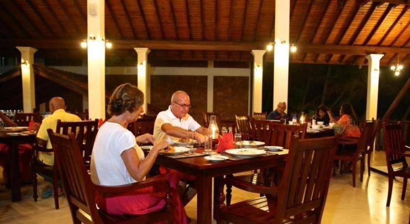 Whispering Palms Hotel Бентота Экстерьер фото